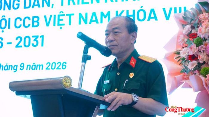 Ông Phạm Quang Dũng, Ủy viên Thường vụ Trung ương Hội Cựu chiến binh Việt Nam, Chủ tịch Hội Cựu chiến binh Petrovietnam phát biểu khai mạc hội nghị.