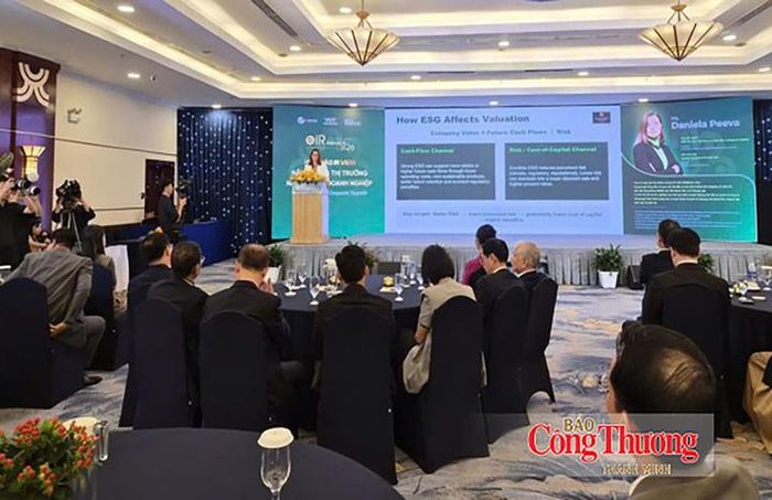 Các diễn giả tại diễn đàn cho rằng, ESG chỉ thực sự có ý nghĩa với nhà đầu tư khi doanh nghiệp cho thấy tác động cụ thể tới chi phí, rủi ro, dòng tiền và giá trị dài hạn.