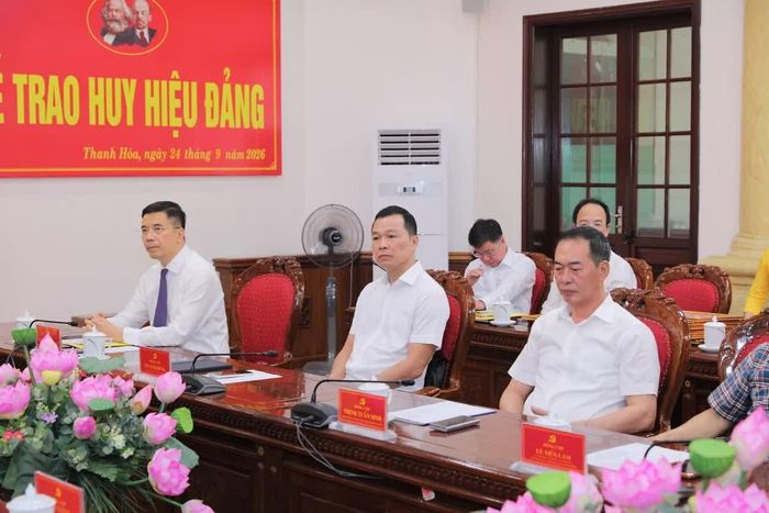 Các đồng chí Phó Bí thư Tỉnh ủy dự buổi lễ.
