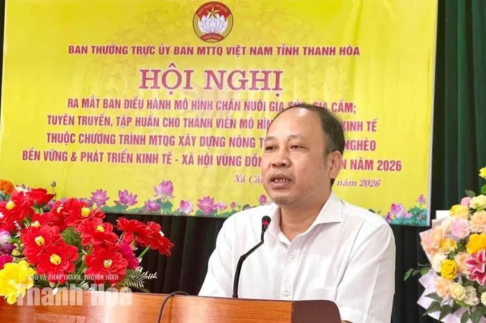 Đại diện Ủy ban MTTQ tỉnh trình bày chuyên đề tại hội nghị.