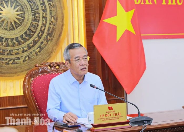 Bí thư Tỉnh ủy Lê Đức Thái chủ trì hội nghị.