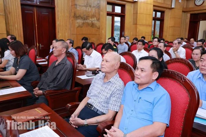 Các đại biểu dự hội nghị.