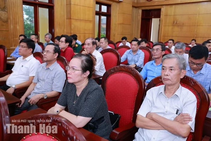Các đại biểu dự hội nghị.