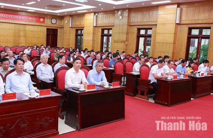 Các đại biểu dự hội nghị.
