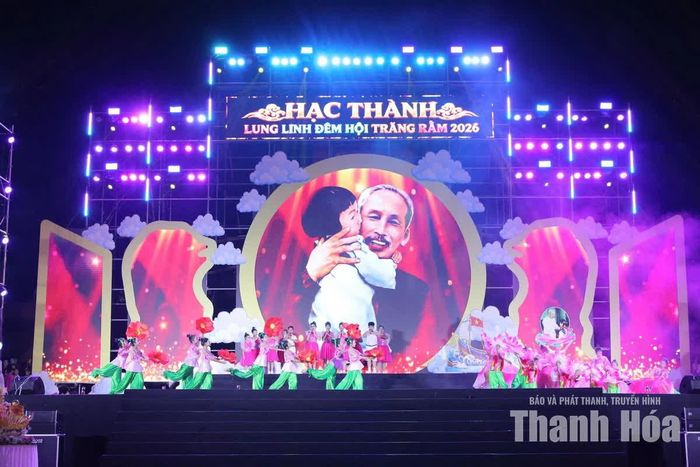 Tiết mục văn nghệ tại chương trình.