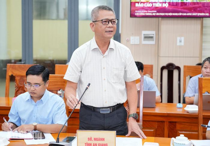 Lãnh đạo Sở Xây dựng tỉnh An Giang phát biểu tại buổi làm việc.
