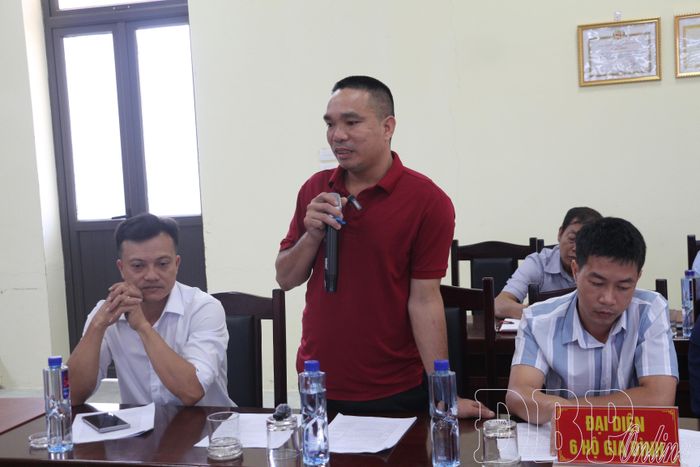 Hộ gia đình ông Nguyễn Mạnh Dũng nhất trí với các phương án xử lý của xã.