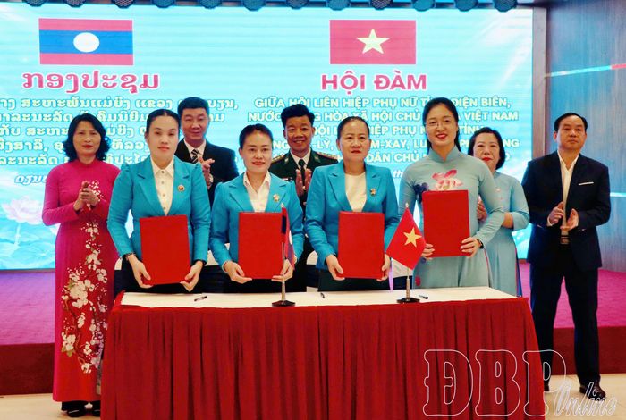 Lễ ký kết Biên bản ghi nhớ hợp tác giữa Hội LHPN tỉnh Điện Biên với Hội LHPN 3 tỉnh Bắc Lào, giai đoạn 2026 - 2031.