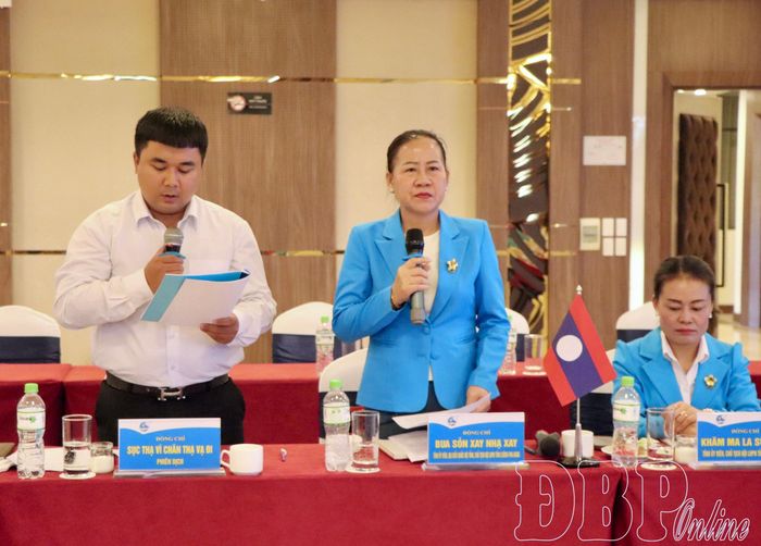 Đại diện Hội LHPN tỉnh Luông Pha Băng phát biểu tại hội đàm.