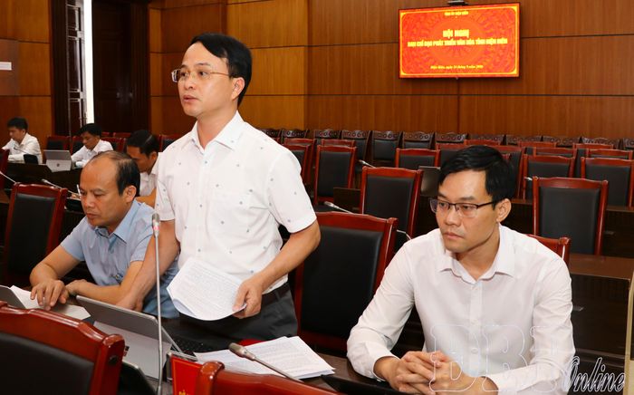 Lãnh đạo phường Điện Biên Phủ phát biểu tại hội nghị.