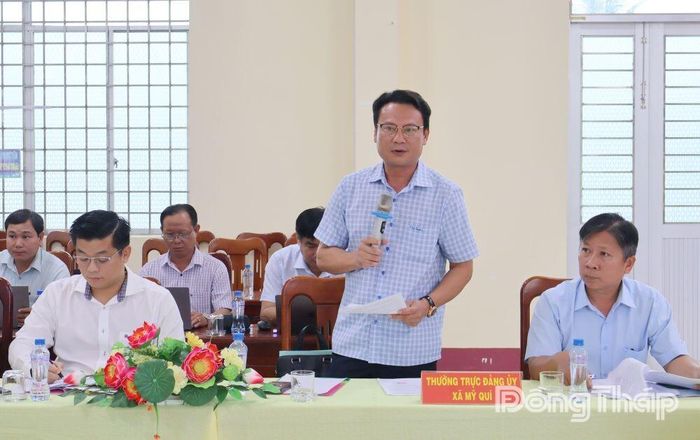 Chủ tịch UBND xã Mỹ Quí Lê Văn Ngọt phát biểu tại buổi làm việc.