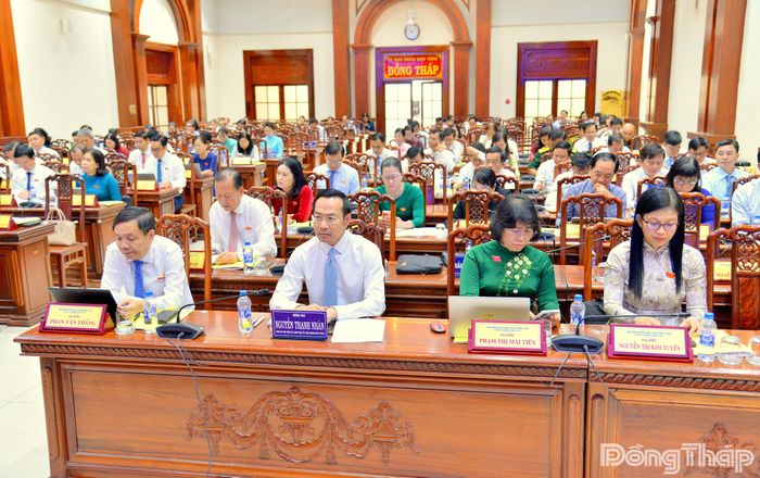 Quang cảnh phiên khai mạc.