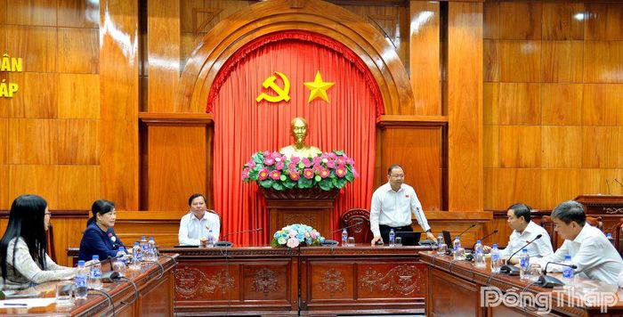 Quang cảnh thảo luận tại tổ.