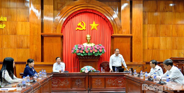 Quang cảnh thảo luận tại tổ.