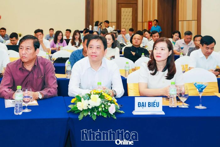 Đại diện các cơ quan của tỉnh Khánh Hòa tham dự hội nghị.