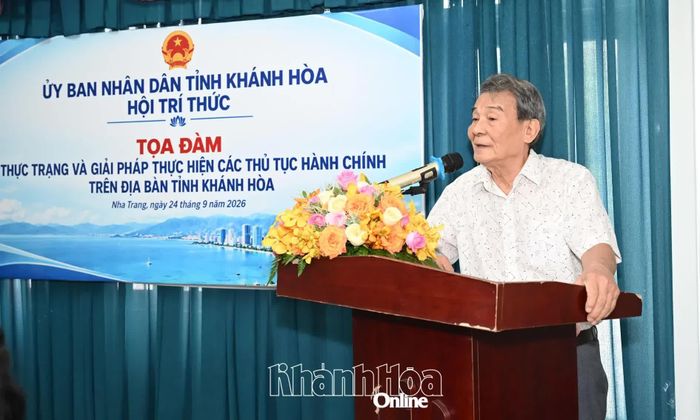 Ông Phạm Văn Chi phát biểu khai mạc tọa đàm.