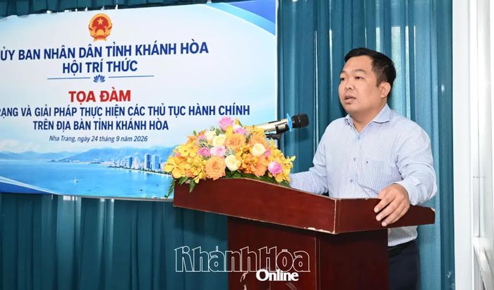 Lãnh đạo UBND phường Tây Nha Trang phát biểu tại tọa đàm.
