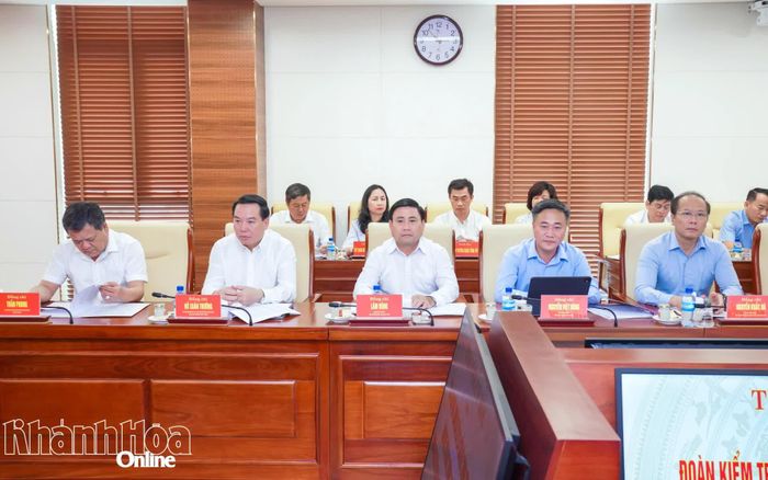 Các đồng chí: Trần Phong, Hồ Xuân Trường, Lâm Đông, Nguyễn Việt Hùng, Nguyễn Khắc Hà tham dự buổi làm việc.