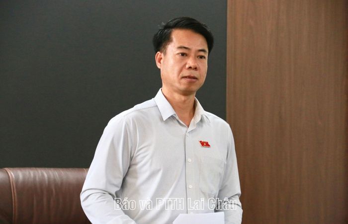 Đồng chí Hoàng Quốc Khánh - Phó Trưởng Đoàn chuyên trách Đoàn ĐBQH tỉnh, Trưởng Đoàn giám sát kết luận buổi giám sát.