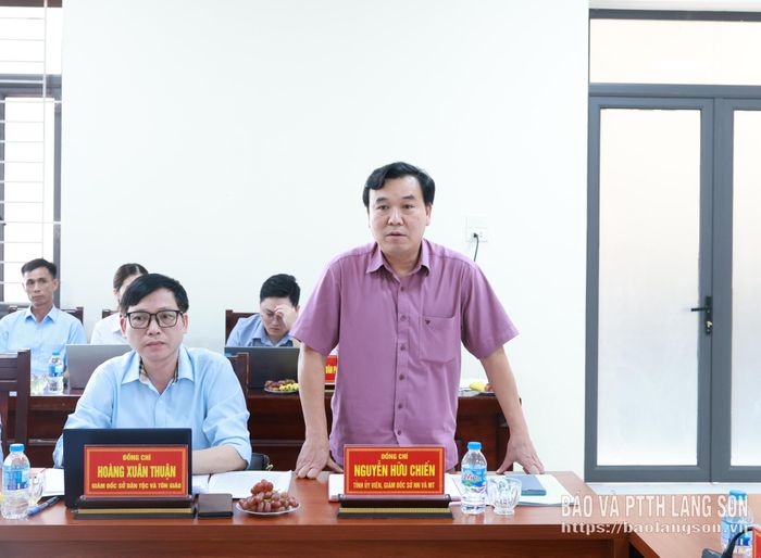 Lãnh đạo Sở Nông nghiệp và Môi trường phát biểu tại buổi làm việc
