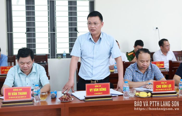 Lãnh đạo Đảng uỷ xã Khuất Xá báo cáo tình hình kết quả thực hiện nhiệm vụ 9 tháng đầu năm; phương hướng, nhiệm vụ trọng tâm 3 tháng cuối năm 2026