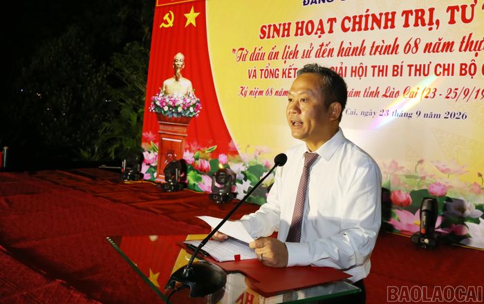 Bí thư Đảng ủy phường Lào Cai – Nguyễn Quốc Huy phát biểu ôn lại kỷ niệm 68 năm Ngày Bác Hồ thăm Lào Cai.