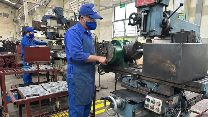 Sản xuất công nghiệp ngày càng đòi hỏi nguồn cung vật tư, thiết bị và phụ tùng ổn định, chất lượng.