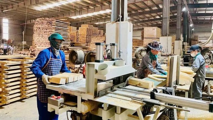 Ngành chế biến gỗ mở ra dư địa phát triển các sản phẩm, vật tư và dịch vụ công nghiệp hỗ trợ tại chỗ.