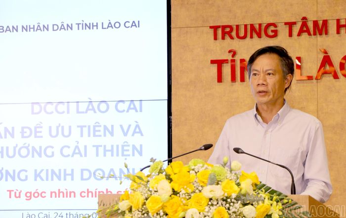 Các chuyên gia phát biểu tại hội thảo.