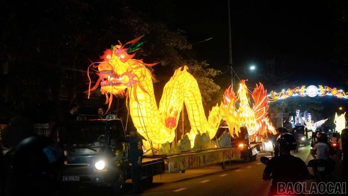 Những mô hình, linh vật Trung thu được các thôn trên địa bàn xã Mậu A chuẩn bị công phu, nhiều màu sắc.