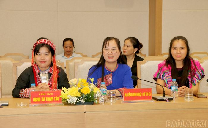 Đại biểu tham dự hội thảo.