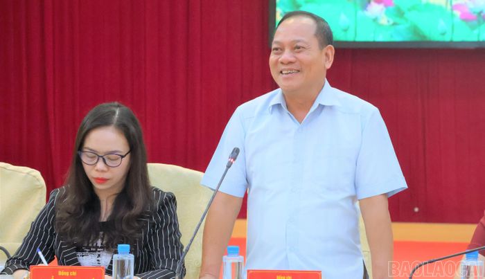 Chủ tịch Hội Khuyến học tỉnh Triệu Tiến Thịnh phát biểu tại buổi hội thảo.