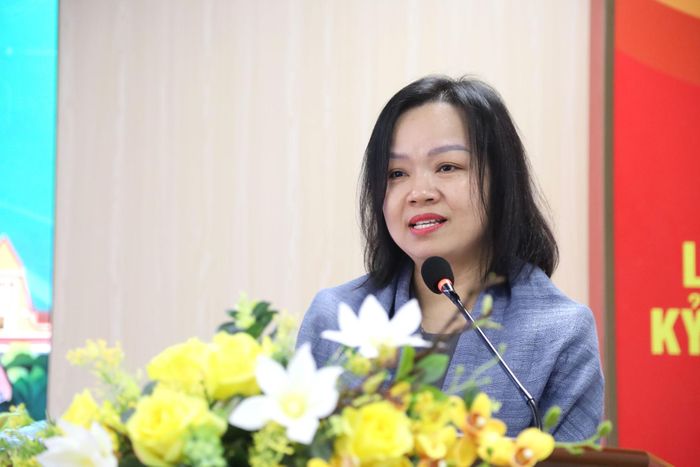 Phó Cục trưởng Cục Công nghiệp Công nghệ thông tin Đinh Thị Linh Hương phát biểu khai mạc