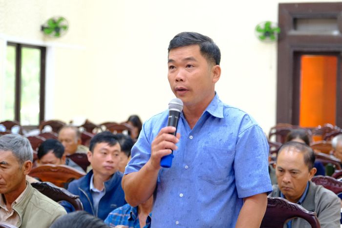 Cử tri Bế Văn Thọ phát biểu, kiến nghị các vấn đề trên địa bàn