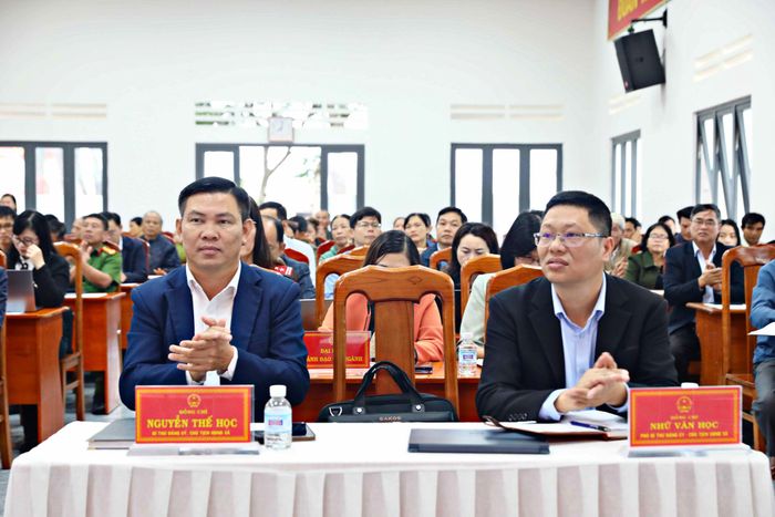 Lãnh đạo xã Gia Hiệp tham dự hội nghị