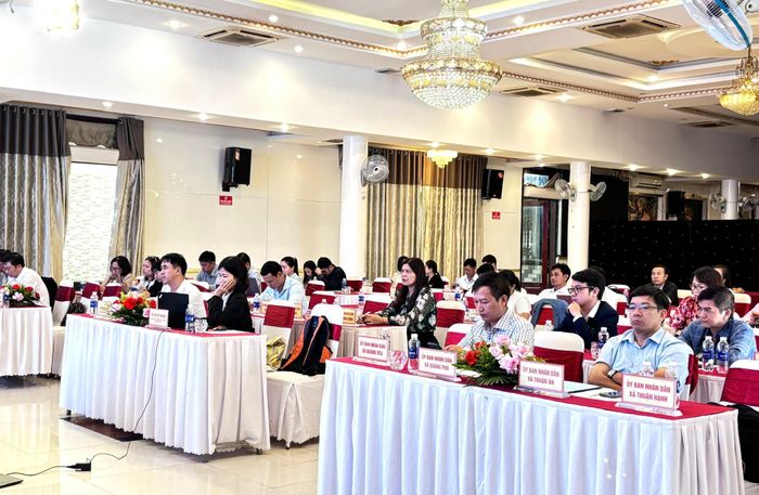 Gần 50 đại biểu tham dự Hội nghị tập huấn nâng cao năng lực quản lý CVĐC
