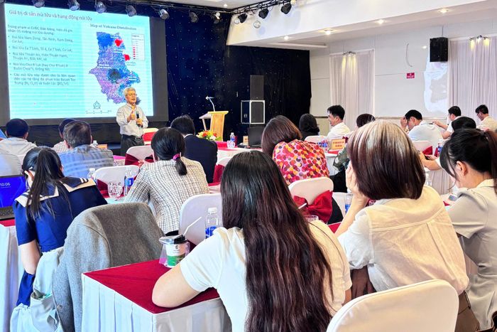 Các chuyên gia Mạng lưới CVĐC TC Unesco Việt Nam chia sẻ kiến thức về quản lý và phát huy giá trị CVĐC