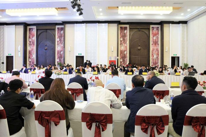 Các đại biểu tham dự hội nghị