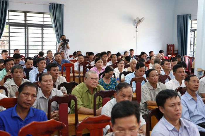 Cử tri xã Đắk Sắk tham gia hội nghị TXCT của Đoàn ĐBQH tỉnh Lâm Đồng