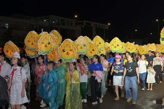Tất cả cùng gặp nhau dưới một vầng trăng, một niềm vui và một tình yêu dành cho quê hương Lâm Đồng
