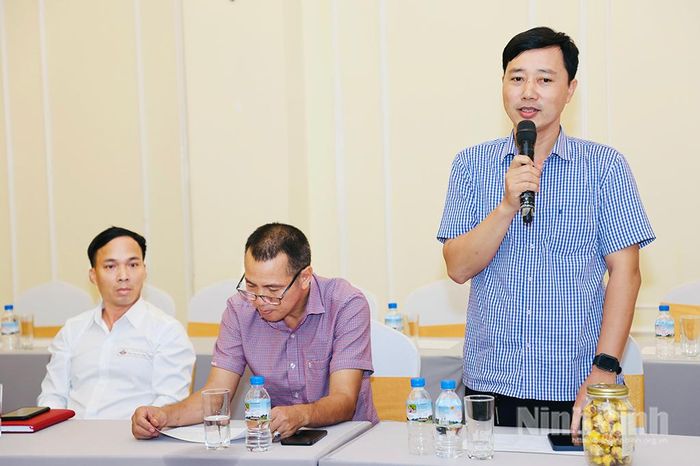 Đại diện Cty TNHH Bảo tồn và phát triển Vũ Gia (tỉnh Ninh Bình) phát biểu tham luận tại hội nghị.