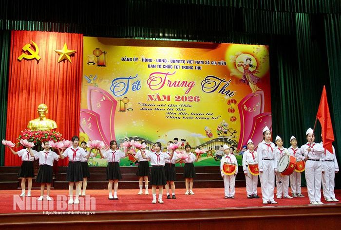 Một tiết mục của các em học sinh tại chương trình. Ảnh: Minh Hải