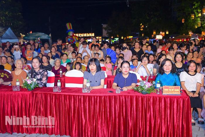 Các đại biểu dự chương trình. Ảnh: Anh Tuấn