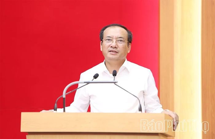 Đồng chí Trưởng Ban Tuyên giáo Tỉnh ủy Lương Đức Minh quán triệt những nội dung trọng tâm của Nghị quyết số 25-NQ/TW, ngày 22/8/2026 về chiến lược công tác tư tưởng trong bối cảnh mới.