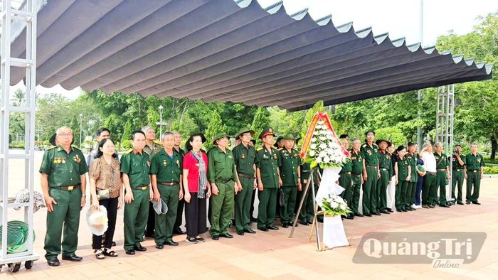 Đoàn cựu chiến binh Tiểu đoàn K3-Tam Đảo trở về thăm chiến trường xưa - Ảnh: N.H
