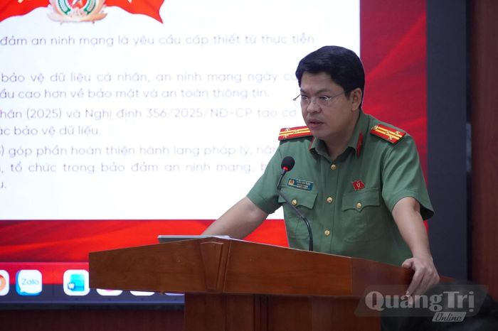Đại biểu phát biểu tham luận - Ảnh: N.L