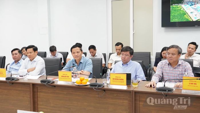 Các đại biểu tham dự buổi làm việc - Ảnh: Q.V