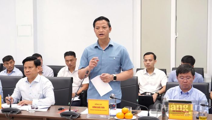 Đồng chí Vương Quốc Tuấn, Bí thư Tỉnh ủy đề nghị EVN phấn đấu để phát điện thương mại Nhà máy Nhiệt điện Quảng Trạch I vào ngày 20/10/2026 - Ảnh: Q.V