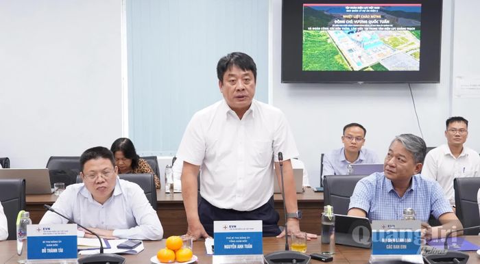 Đồng chí Nguyễn Anh Tuấn, Tổng Giám đốc EVN phát biểu tại buổi làm việc - Ảnh: Q.V