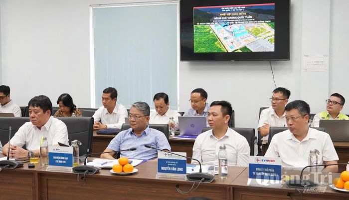 Đại biểu tham dự buổi làm việc - Ảnh: Q.V